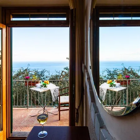Esclusiva Con Piscina Privata Su Villa