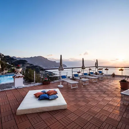 Esclusiva Con Piscina Privata Su Amalfi