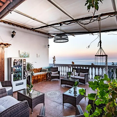 Esclusiva Con Piscina Privata Su Villa
