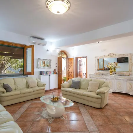 Villa Villa Con Piscina Privata Su Amalfi By Wonder ...